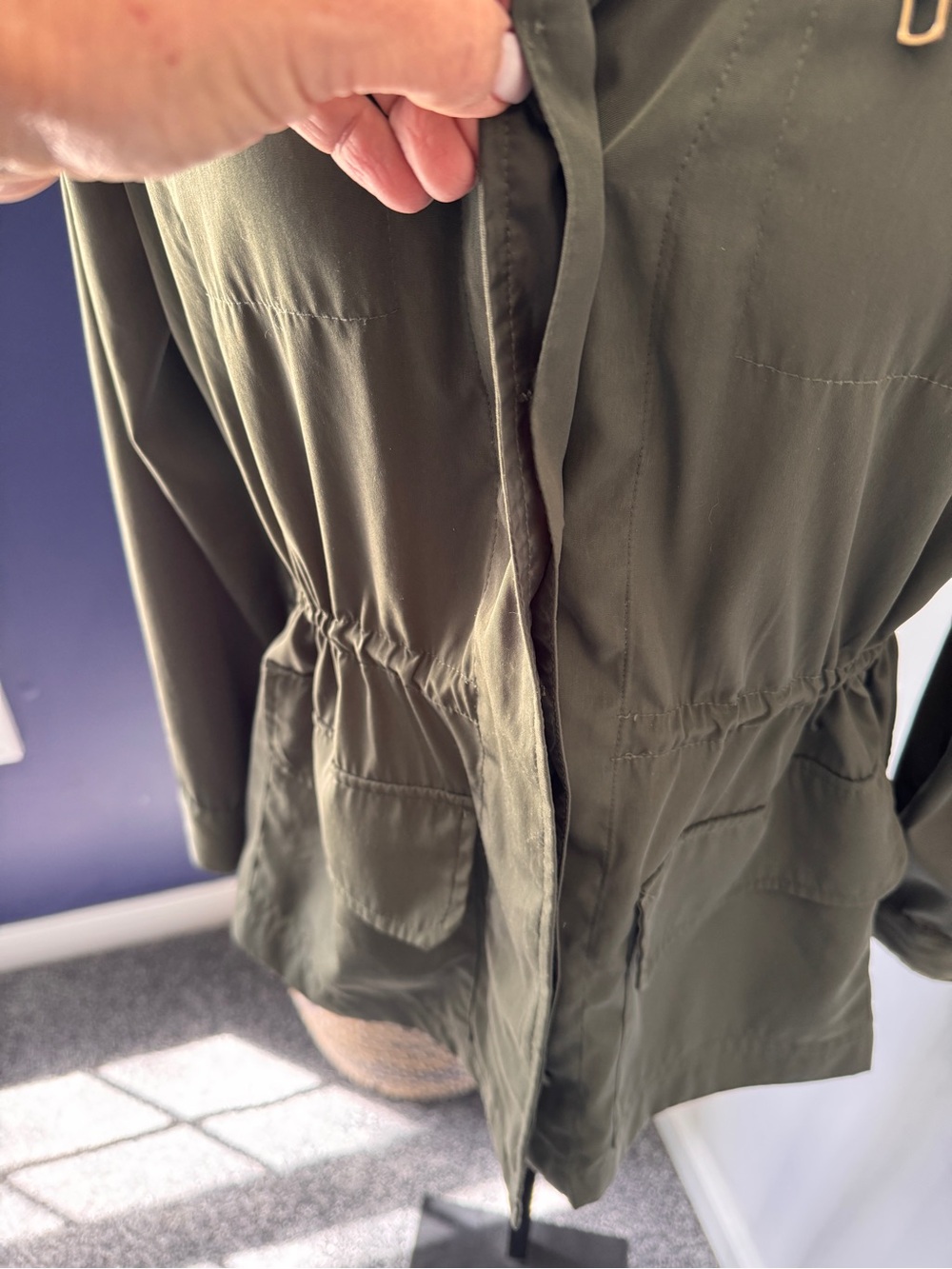 Chico’s olive green army style, draw string waist jacket. Chicos Size 0 (4) - Picture 7 of 13
